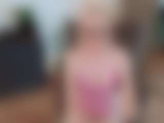 mirelasilver's Live Sex Cam Show