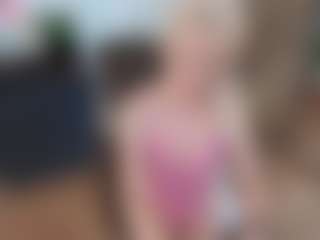 mirelasilver's Live Sex Cam Show