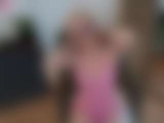 mirelasilver's Live Sex Cam Show