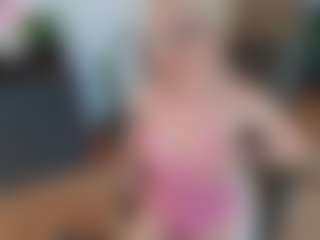 mirelasilver's Live Sex Cam Show