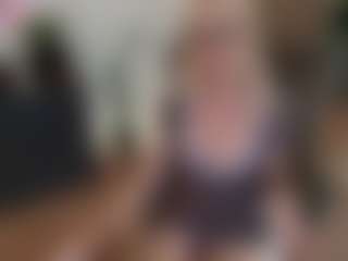 Live cam show with mirelasilver - Blonde Hair MILF on Camsoda