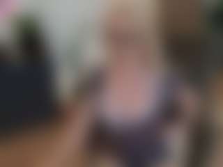 mirelasilver's Live Sex Cam Show