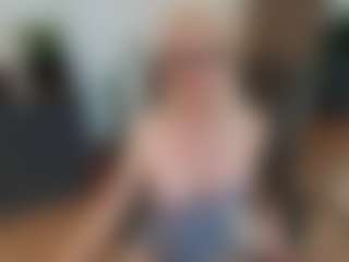 mirelasilver's Live Sex Cam Show