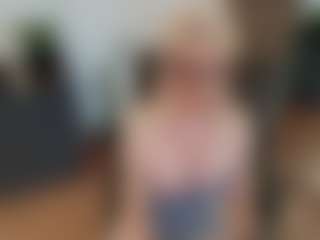 mirelasilver's Live Sex Cam Show
