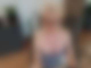 mirelasilver's Live Sex Cam Show