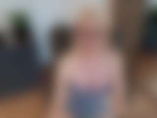 mirelasilver's Live Sex Cam Show