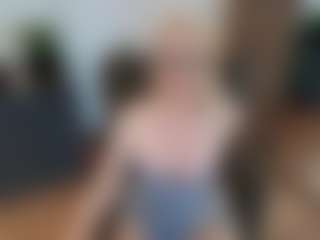 mirelasilver's Live Sex Cam Show