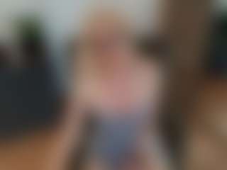 mirelasilver's Live Sex Cam Show