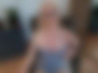 Live cam show with mirelasilver - Lovense on liverealitysex.com