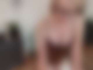 mirelasilver's Live Sex Cam Show