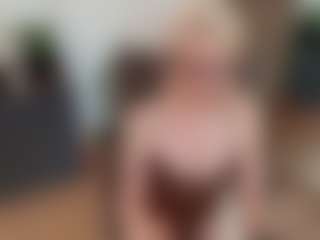 mirelasilver's Live Sex Cam Show