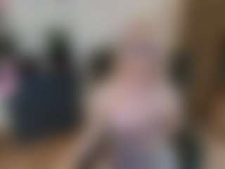 Live cam show with mirelasilver - Blonde Hair MILF on Camsoda