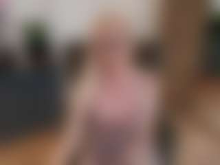 mirelasilver's Live Sex Cam Show