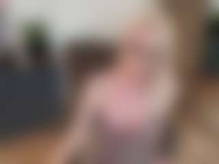 Live cam show with mirelasilver - Mature Middle Aged on liverealitysex.com