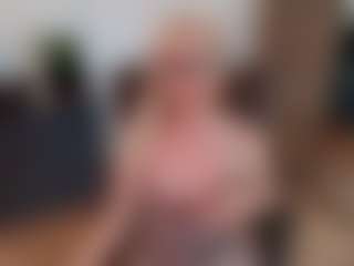 mirelasilver's Live Sex Cam Show