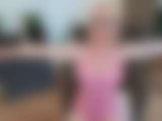mirelasilver's Live Sex Cam Show