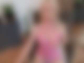 mirelasilver's Live Sex Cam Show