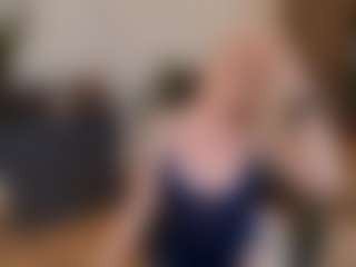 mirelasilver's Live Sex Cam Show