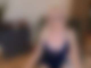 mirelasilver's Live Sex Cam Show