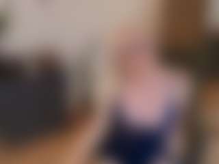mirelasilver's Live Sex Cam Show