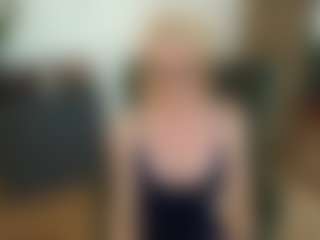 mirelasilver's Live Sex Cam Show