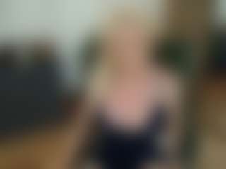 mirelasilver's Live Sex Cam Show