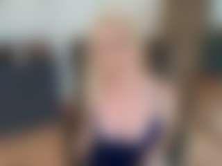mirelasilver's Live Sex Cam Show