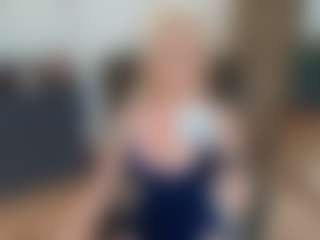 mirelasilver's Live Sex Cam Show
