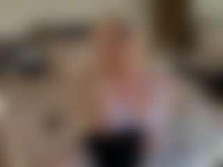 mirelasilver's Live Sex Cam Show