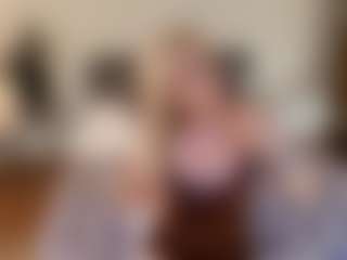 mirelasilver's Live Sex Cam Show
