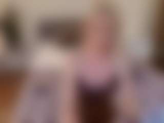 mirelasilver's Live Sex Cam Show