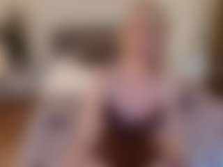 mirelasilver's Live Sex Cam Show