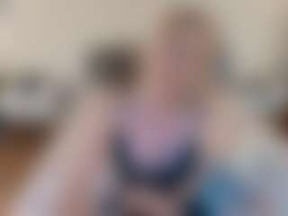 mirelasilver's Live Sex Cam Show