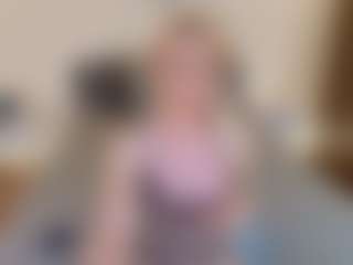 mirelasilver's Live Sex Cam Show