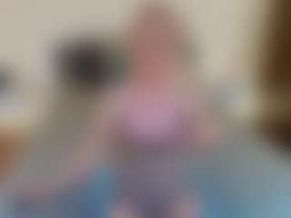 mirelasilver's Live Sex Cam Show
