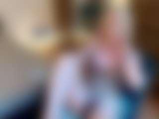 mirelasilver's Live Sex Cam Show