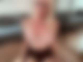 mirelasilver's Live Sex Cam Show