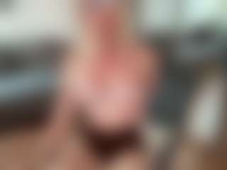 mirelasilver's Live Sex Cam Show