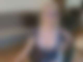 mirelasilver's Live Sex Cam Show