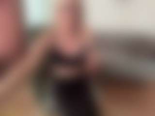 mirelasilver's Live Sex Cam Show