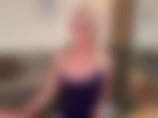 mirelasilver's Live Sex Cam Show