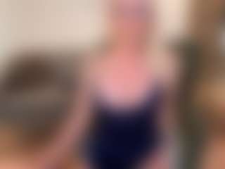 mirelasilver's Live Sex Cam Show