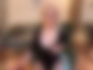 mirelasilver's Live Sex Cam Show