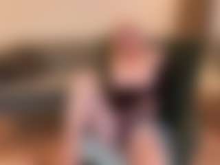 mirelasilver's Live Sex Cam Show
