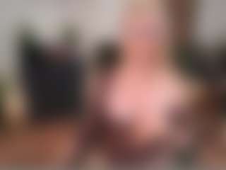 mirelasilver's Live Sex Cam Show