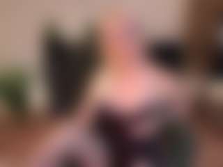 mirelasilver's Live Sex Cam Show