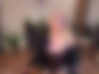 mirelasilver's Live Sex Cam Show