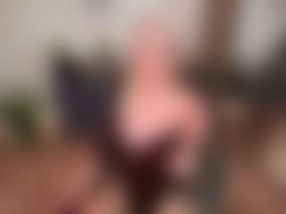 mirelasilver MILF webcam performer live streaming