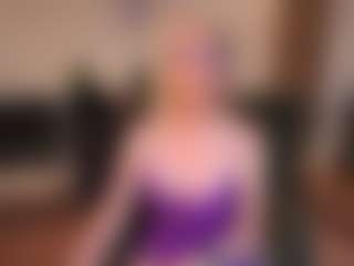 Live cam show with mirelasilver - Deepthroat on Camsoda