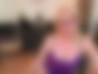 mirelasilver's Live Sex Cam Show